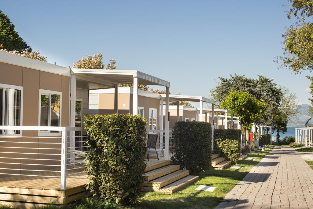 Camping Bergamini Peschiera del Garda Exterior foto